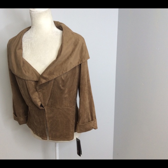 AGB Jackets & Blazers - NWT ABG soft camel colored short jacket.  SZ 6